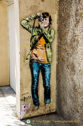 Street art in rue Mouffetard